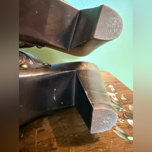 Coach "Sable" Signature Mules VGUC Women's Sz 7 Slide on Casual Heels - Picture 4 of 10